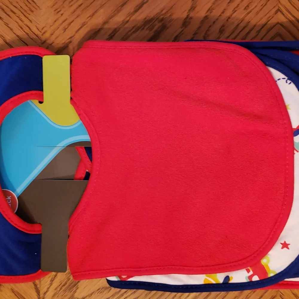 8 Pack of Baby Bibs by Safety 1st New
